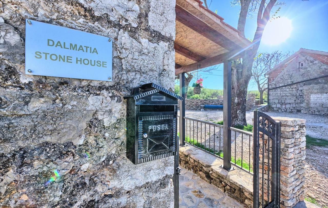 Гостевой дом Dalmatia Stone House - Heated Pool Biorine Экстерьер фото
